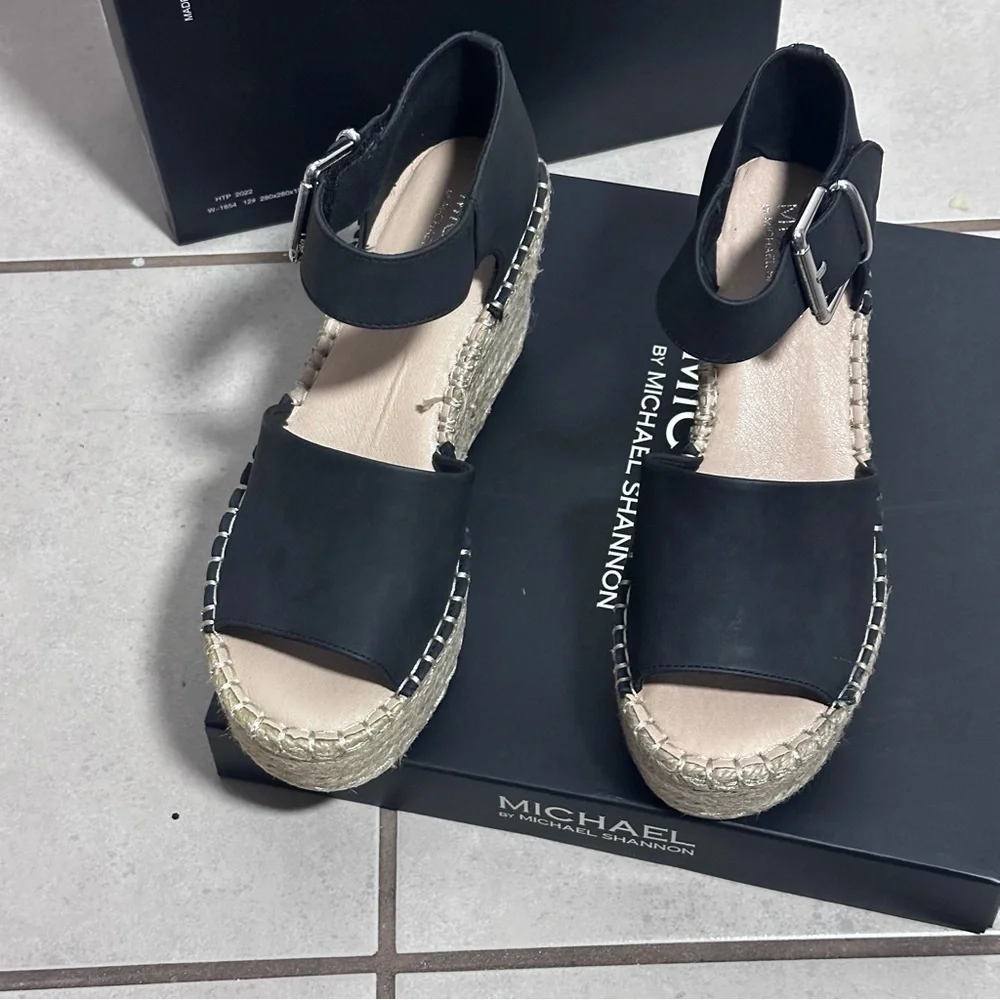 Michael by Michael Shannon Giulia‎ Women Black Wedge Espadrille Sandals size 7.5